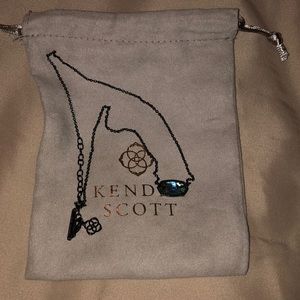 Gunmetal abalone Elisa